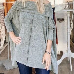 Easel oversized tunic with cowl neck size L
